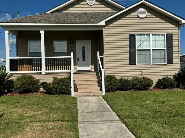 1801 Esther St, Harvey, LA 70058