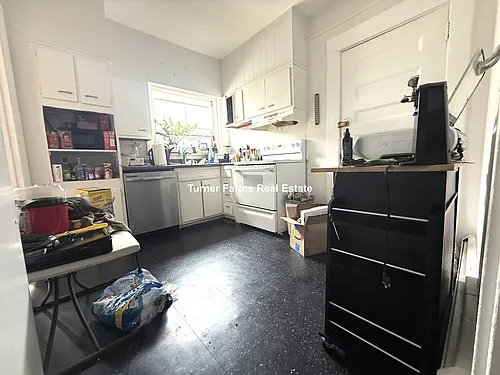 1800 Massachusetts Ave #302 Photo 1