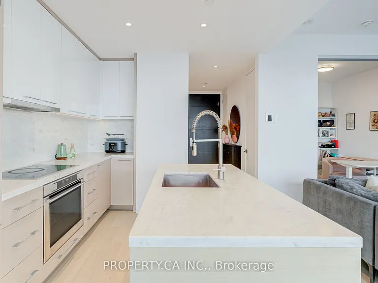488 University Ave #5308 — Photo 14