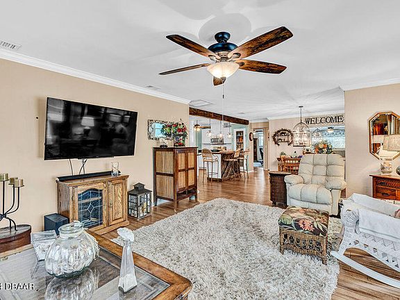 4th image of 781 E Lindenwood Cir
