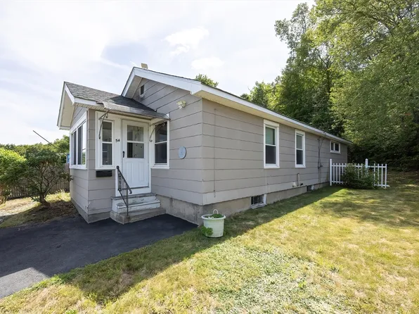 54 Hill St, Hopedale, MA 01747