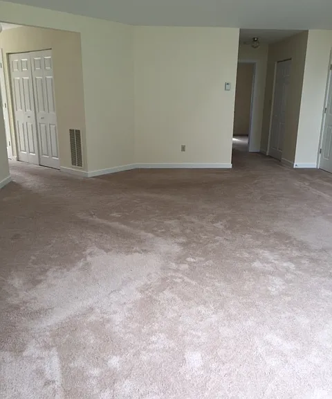 Rosewood Apartments — Photo 17