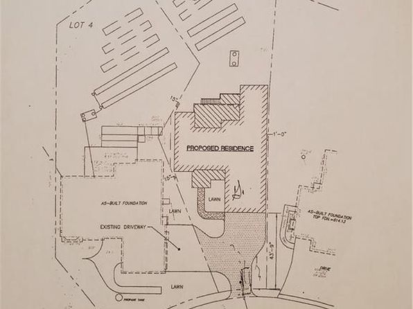 28 Fieldstone Ln, Higganum, CT 06441
