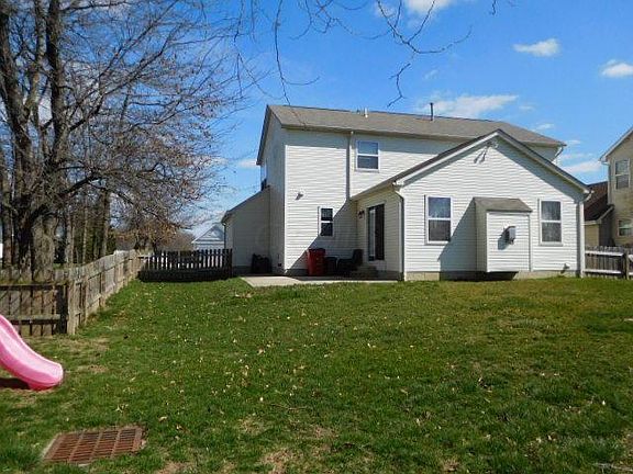 2nd image of 5585 Meadow Grove Dr