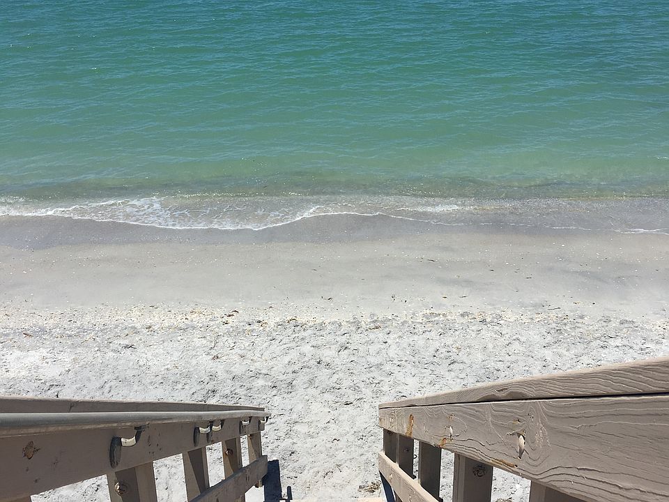 This is Steps to the Beach!