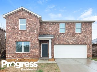 545 London Dr, Lavon, TX 75166