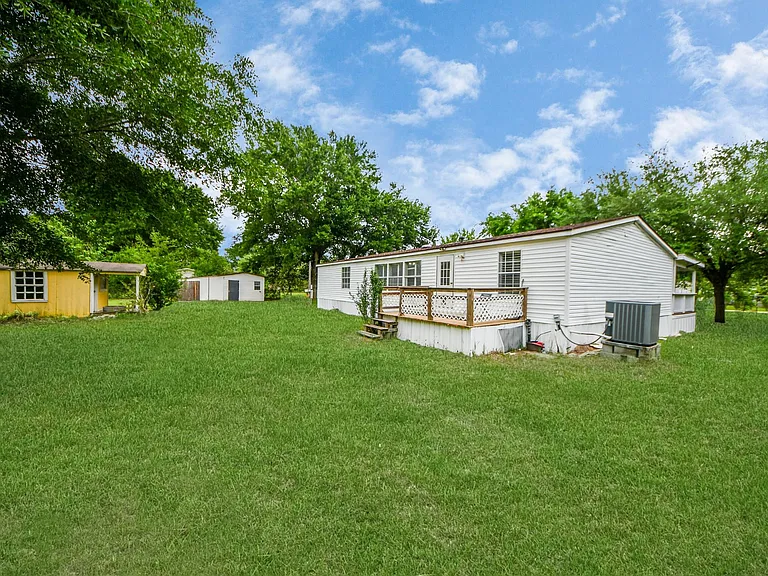 18303 James Rd — Photo 31