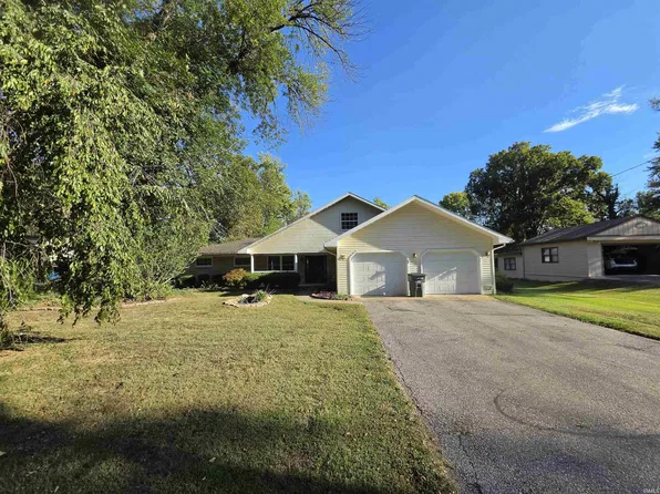 2017 Jackson Dr, Vincennes, IN 47591