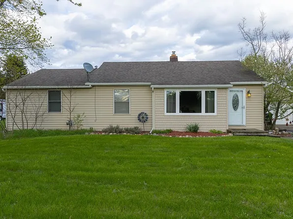 8440 Bridge Lake Rd, Clarkston, MI 48348