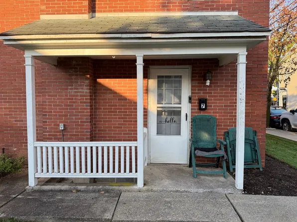 101 S Broad St, 101 S Broad St APT 7, Lititz, PA 17543