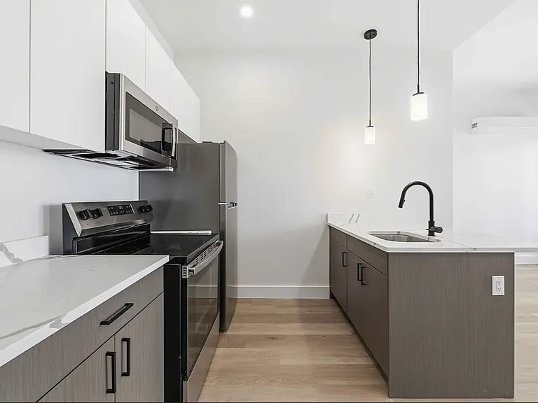 89-25 162nd St #303 — Photo 9