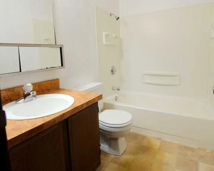 8540 Golden St — Photo 10