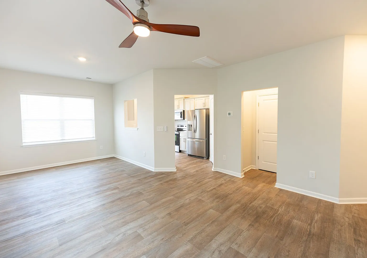 Like-new 3 bedroom 2.5 bathroom townhome in Reedy Fork & Settlers Landing North of Greensboro wit... — Photo 4