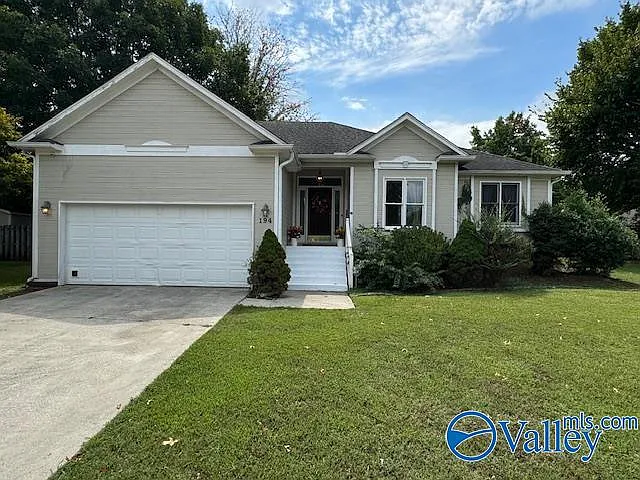 194 Topaz Rd NE