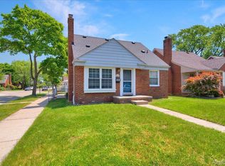 1656 N Denwood St, Dearborn, MI 48128