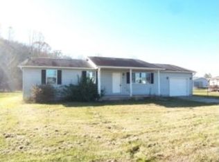 533 Dickens Dr, Mineral Wells, WV 26150