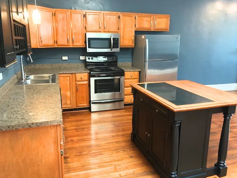 1208 Main St #3 — Photo 13