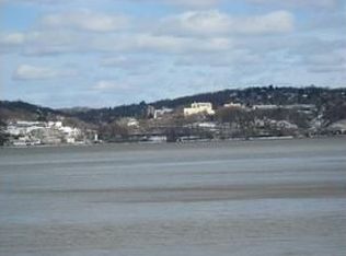 12 River Rd, Tomkins Cove, NY 10986