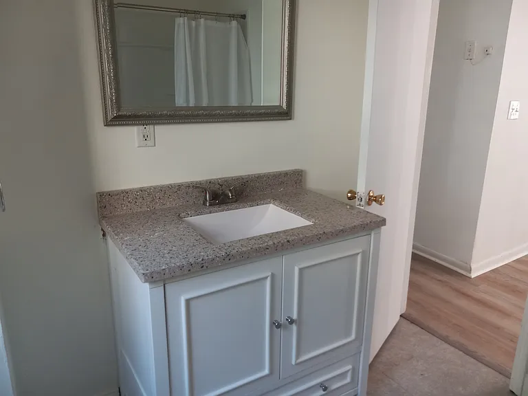 249 Garfield Ave — Photo 9
