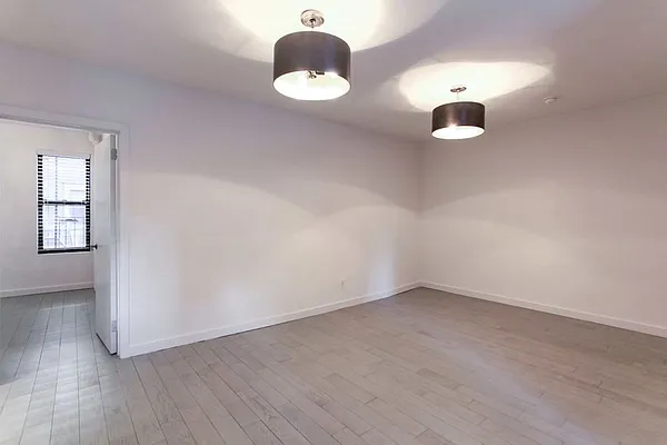 Rented by Dynamik Realty | media 28