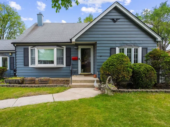 5440 W 84th Pl, Oak Lawn, IL 60459