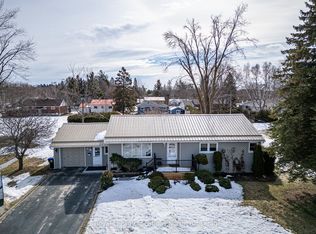 227 Superior St, Clearview, ON L0M 1S0