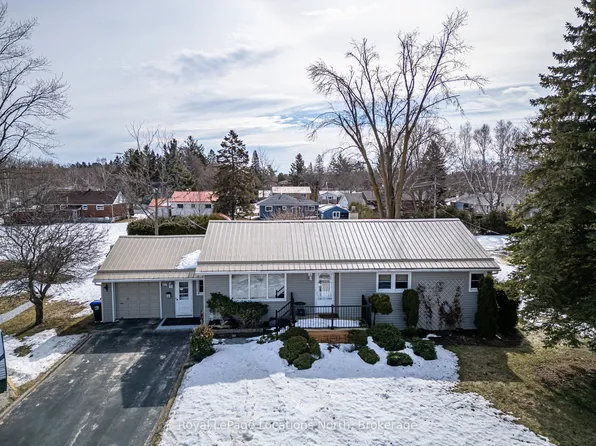 227 Superior St, Clearview, ON L0M 1S0