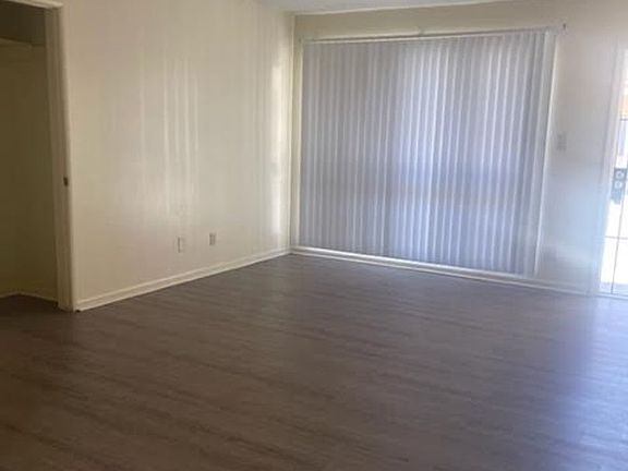 2nd image of 10970 S Figueroa St APT 1
