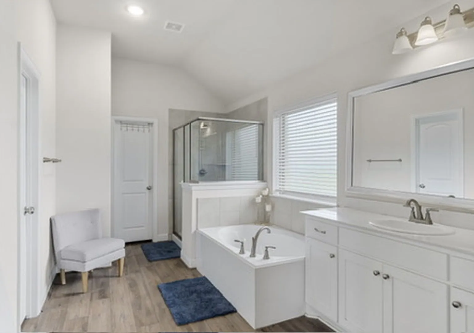 425 Private Road 7017 — Photo 3