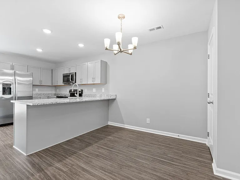 123 Davis Ridge Ln — Photo 7