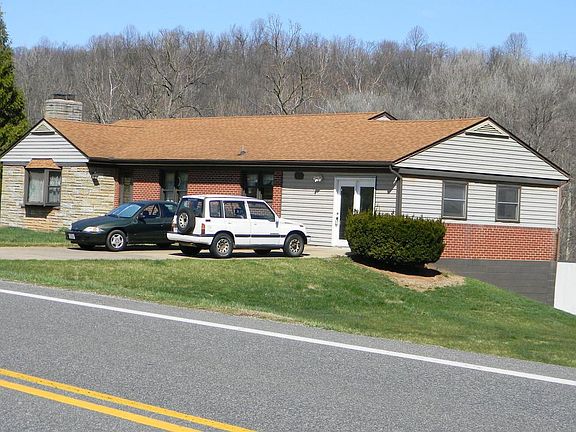 3rd image of 6688 Brocks Gap Rd