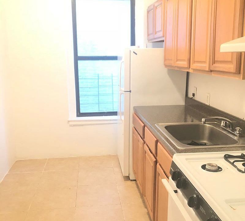 1st image of 39 E 17th St APT 1C