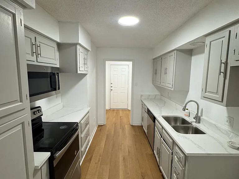 1408 Blackwell Dr #1408 — Photo 4