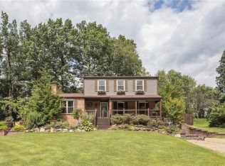 121 Cameron Dr, Irwin, PA 15642