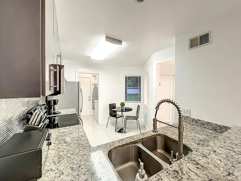 5051 Ernst Ct — Photo 7