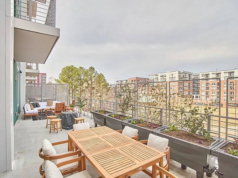 214 Hunt St #306 — Photo 23