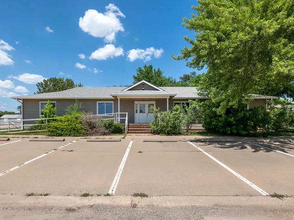 106 E Shadybrook Dr, Cheney, KS 67025