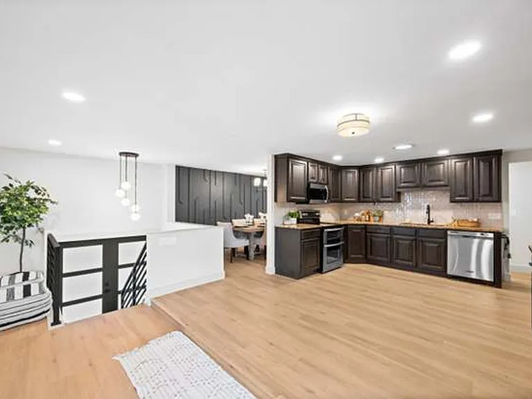 1238 E Oros Ave — Photo 8