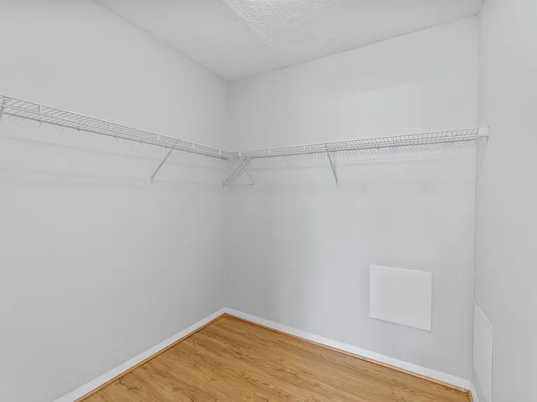 208 Victor Pkwy #A — Photo 13