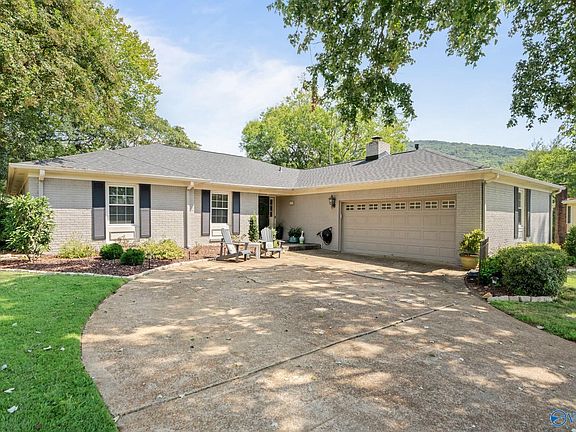 3rd image of 7702 Shadow Bend Dr SE