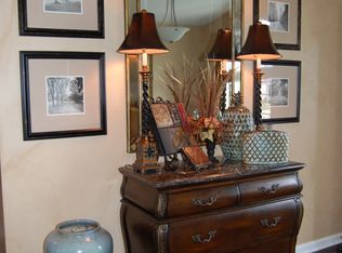 2121 W Miners Dr, Dunlap, IL 61525