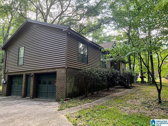 3rd image of 105 Camille Cir