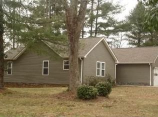 49 Jackson Cir, Cleveland, GA 30528