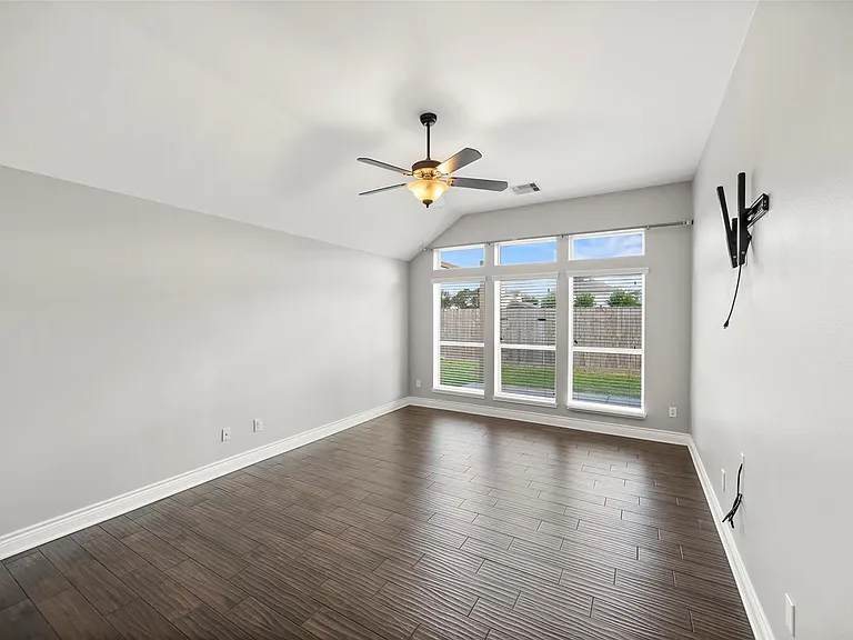 31815 Forest Oak Ln — Photo 12