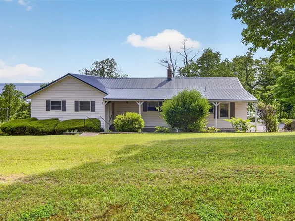 6238 Poplar Beach Spur, Romulus, NY 14541