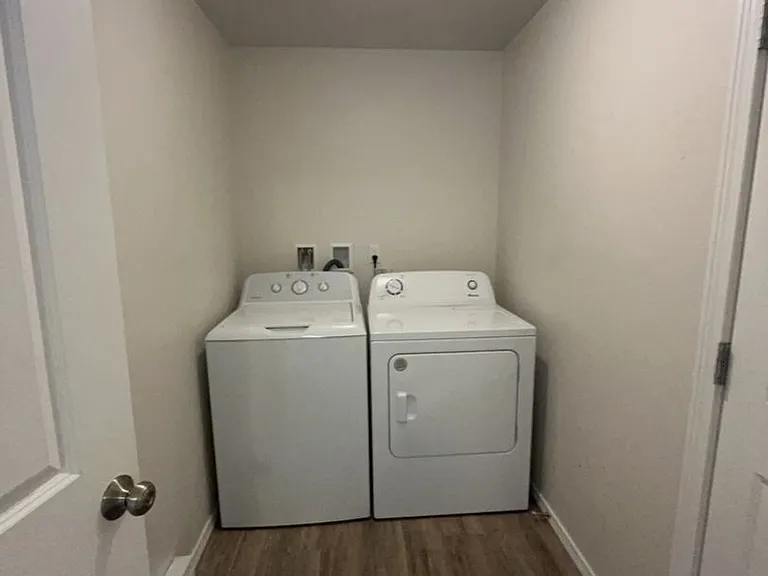 2319 Wilson Ave — Photo 15