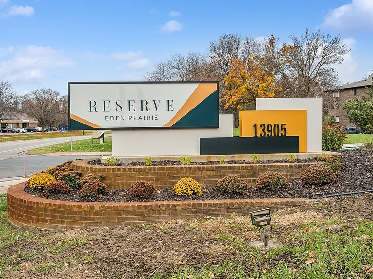 Reserve Eden Prairie — Photo 4