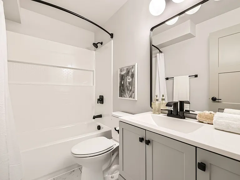 Evergreen Townhomes — Photo 42