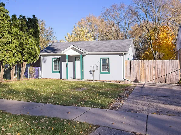 2405 Elim Ave, Zion, IL 60099