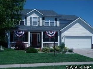 2502 Hunters Pointe Blvd, Edwardsville, IL 62025